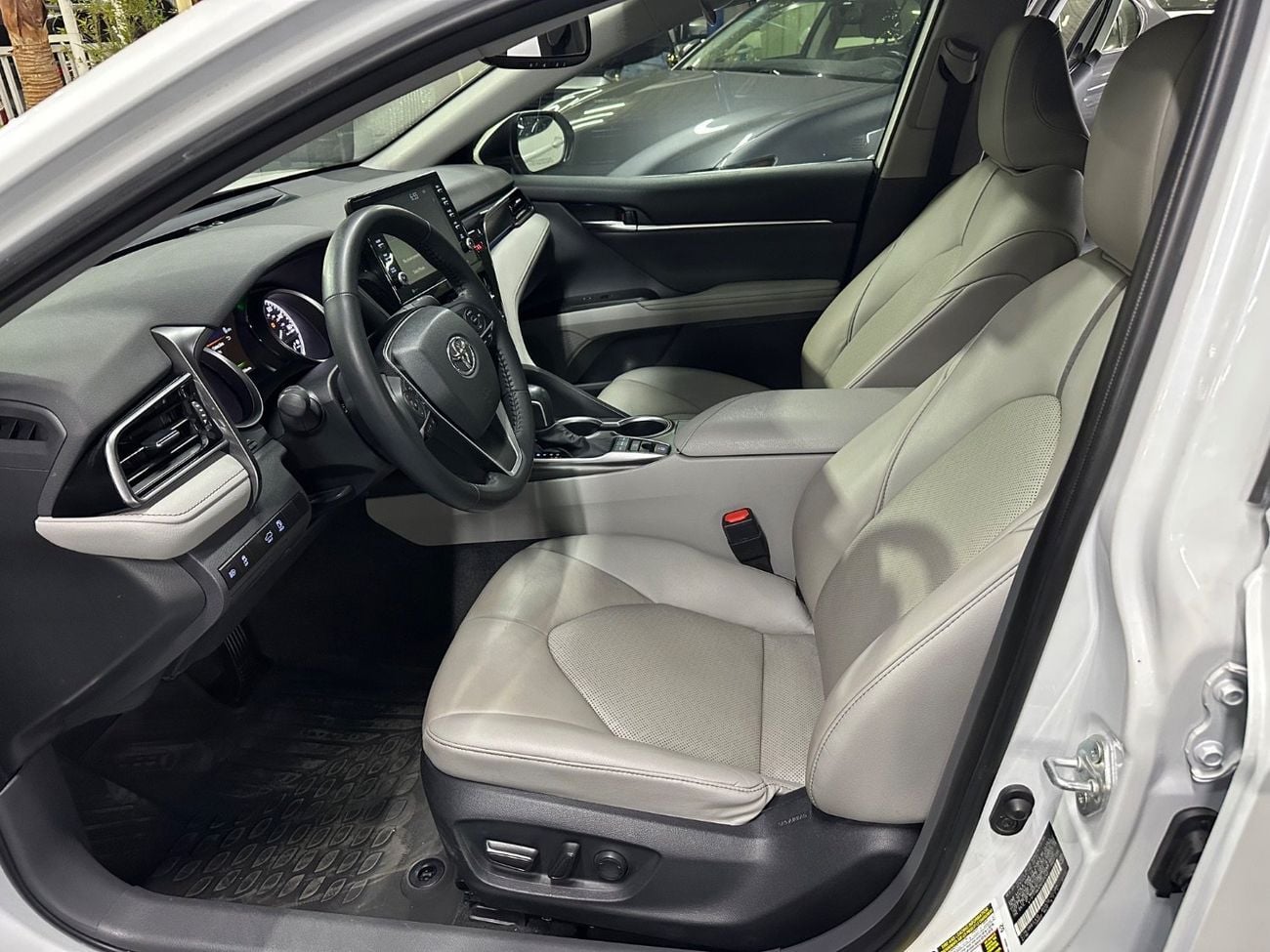 Toyota Camry XLE 2.5L