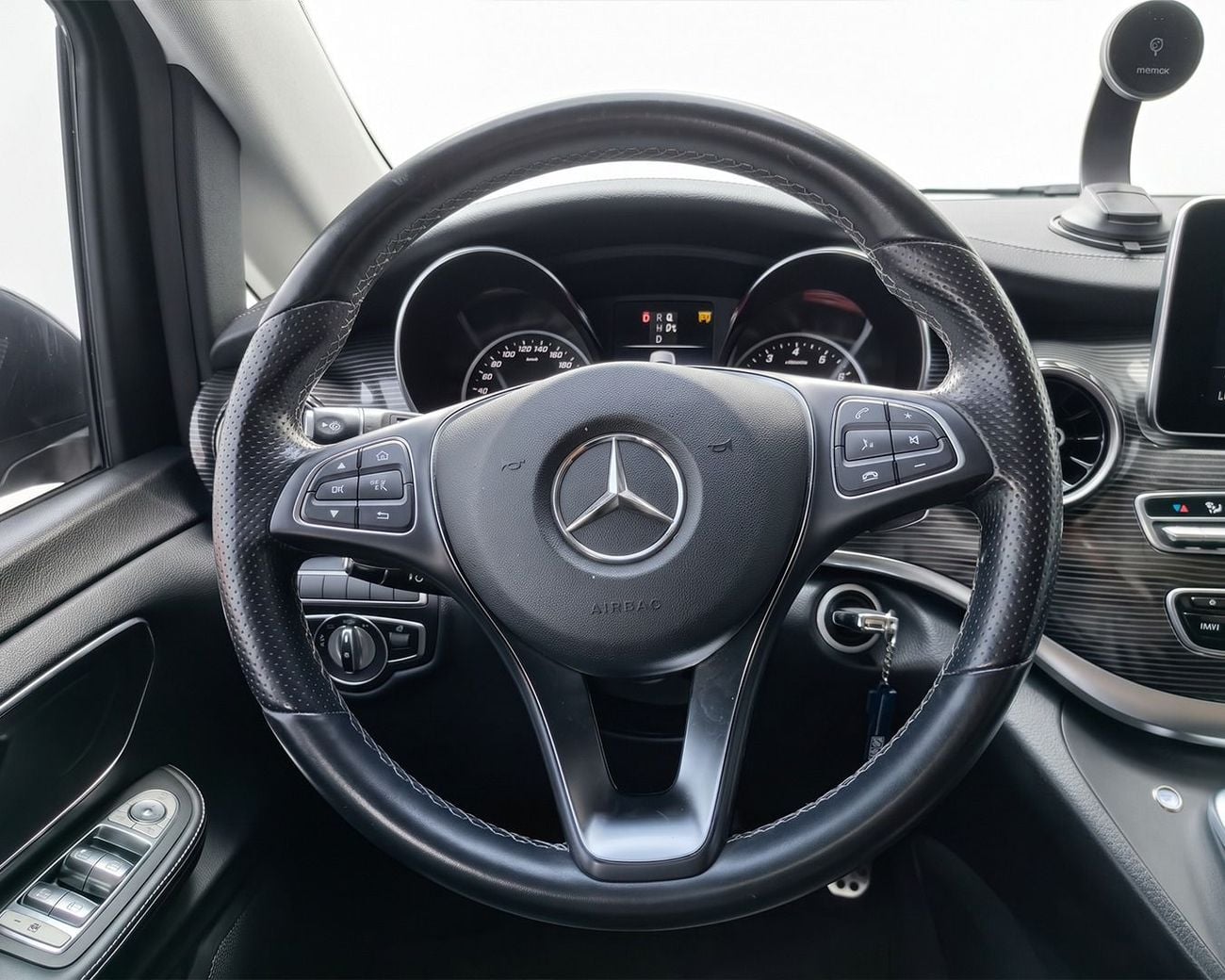 مرسيدس بنز V 250 AVANTGARDE LWB l GCC Specs l 2 Keys l AED 2,154 / Monthly