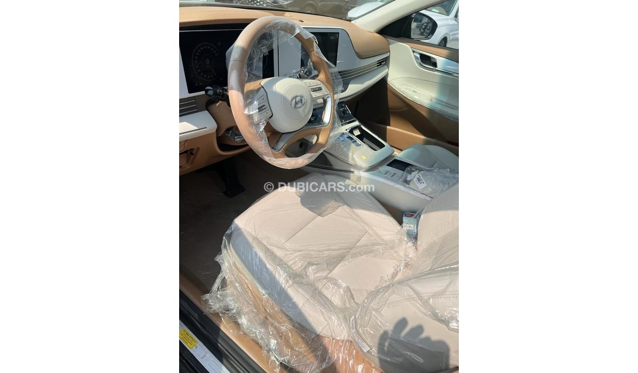 Hyundai Azera 3.5 L , full option
