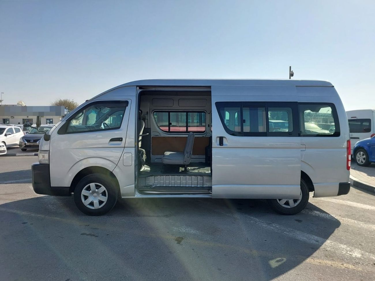 Toyota Hiace (RAMADAN OFFER) TOYOTA HIACE VAN RHD 2006 MODEL 2.5 L DIESEL AUTOMATIC(PM03353)