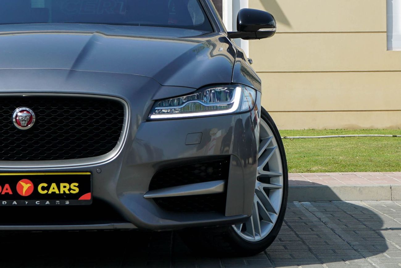 Jaguar XF R-Sport 2.0L Sedan