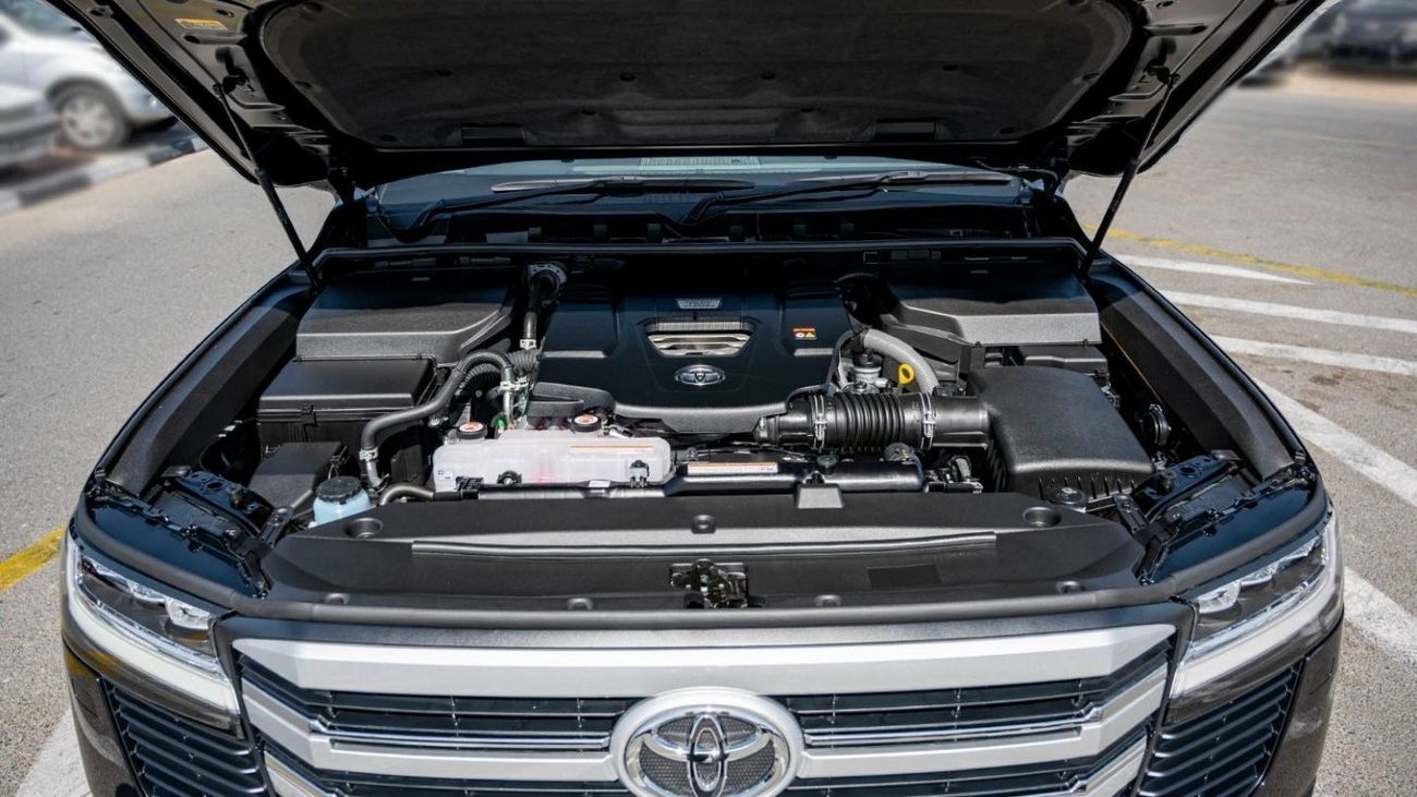 Toyota Land Cruiser 300 VX 3.3L DSL 2023YM Brand New RHD