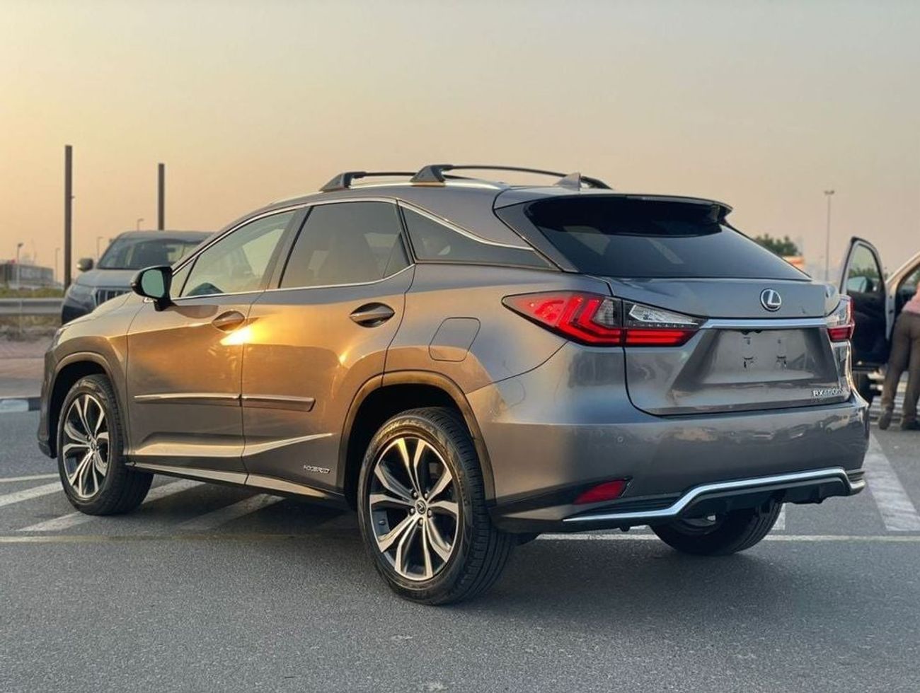 Lexus RX450h 2022 Lexus RX450h Hybrid 3.5L V6 - Full Option Premium+  Big Screen - 360* CAM Radar & Sensor Wirele