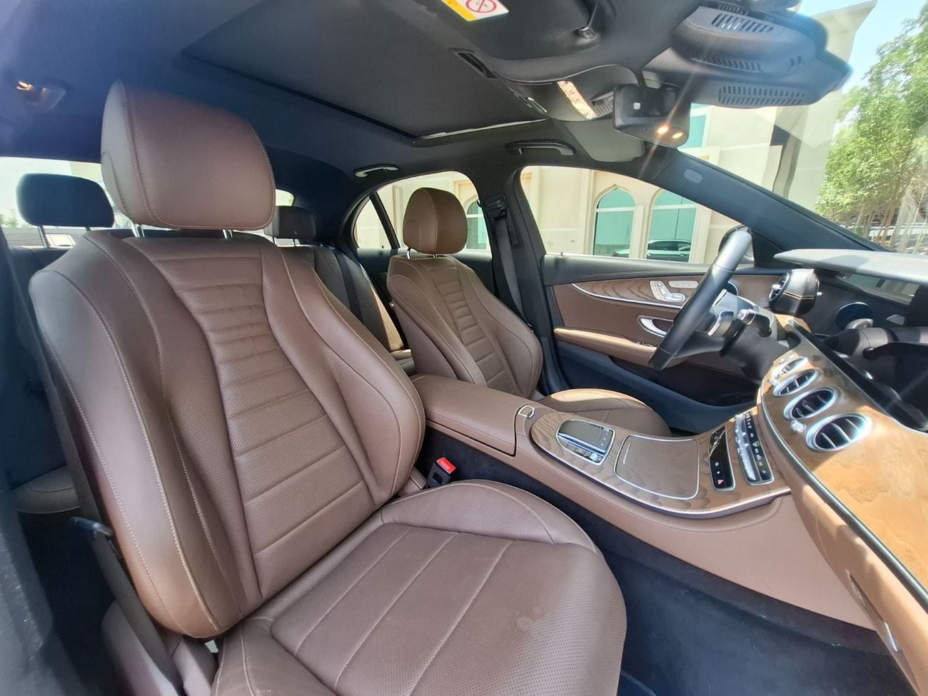 مرسيدس بنز E 250 STD (NON-GCC) مرسيدس بنز 2022