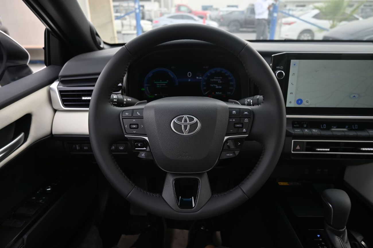 Toyota Camry Toyota Camry Limited 2.5L Hybrid, Model 2025, Color White