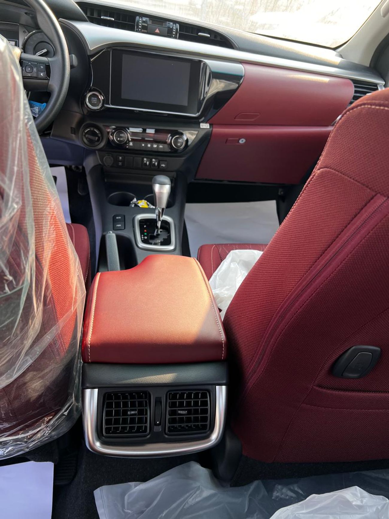 تويوتا هيلوكس S GLX 2.4L 4WD A/T