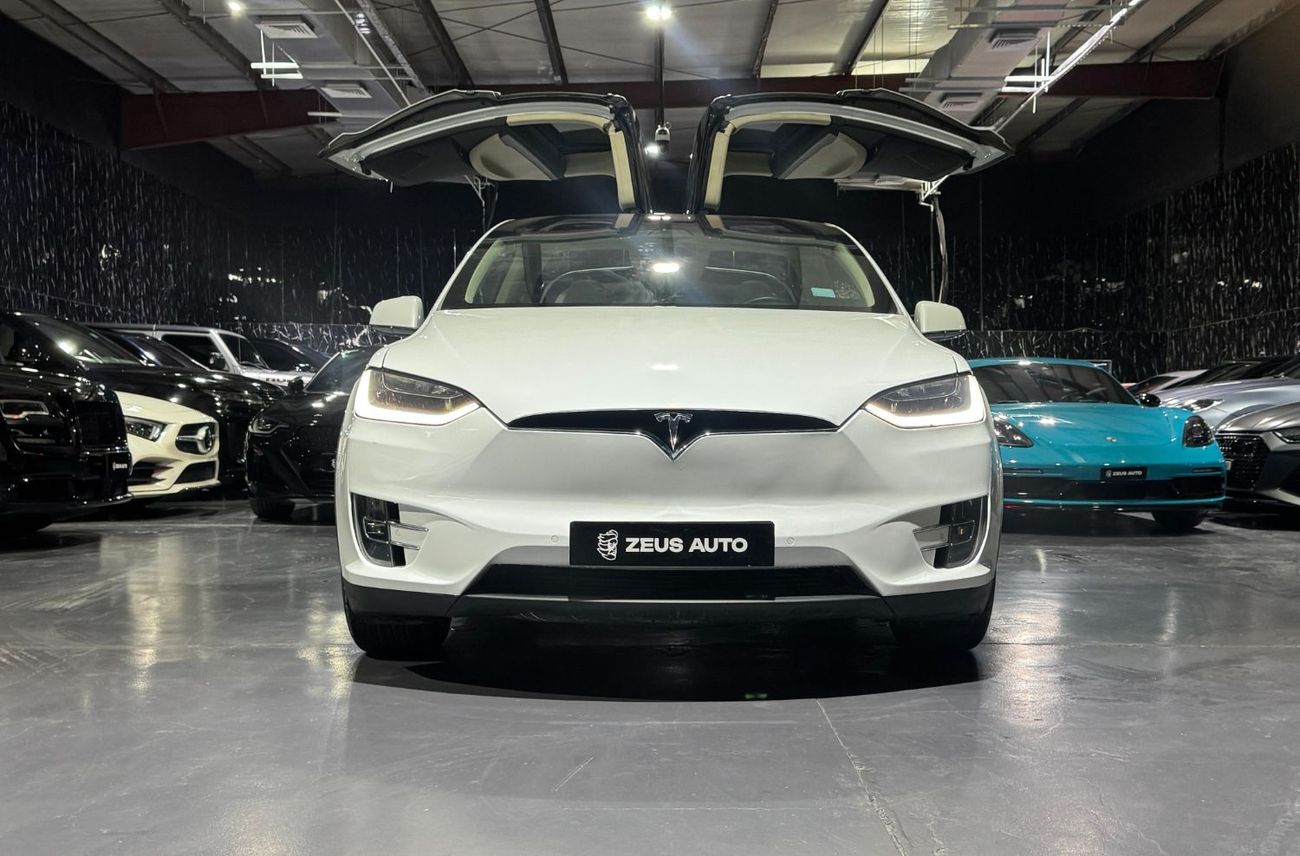 تسلا موديل اكس 75D 2018 Tesla Model X, Full Service History, Carbon Fiber Package, Excellent Condition, GCC