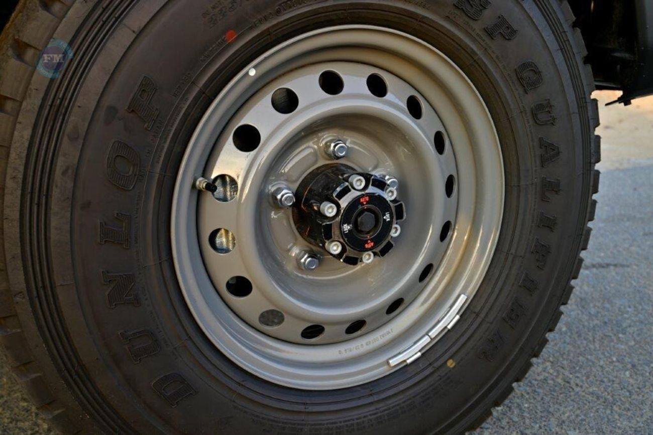 تويوتا لاند كروزر 70 78 4.0L Petrol Automatic