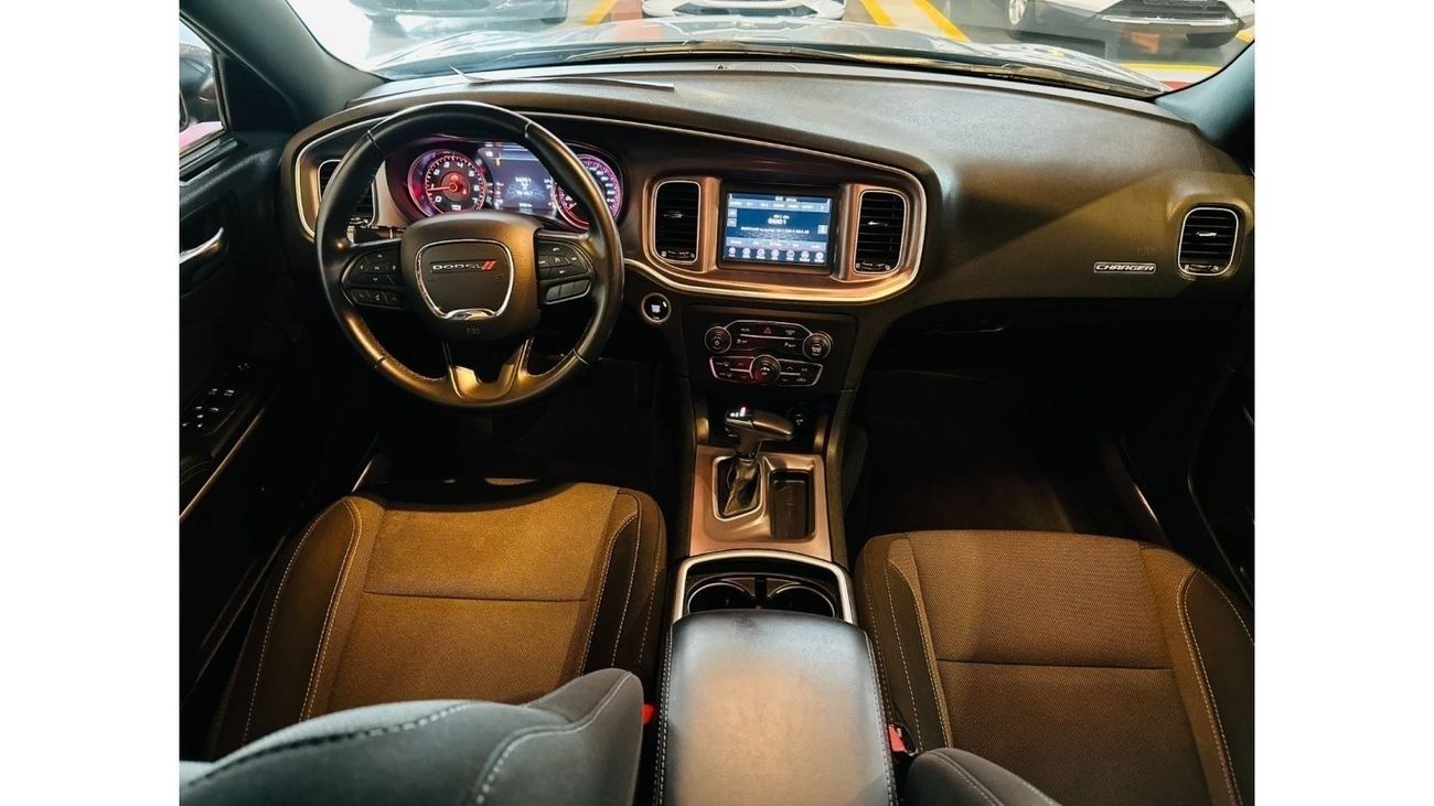 دودج تشارجر SXT 1890 درهم إماراتي @ 0% DP | مملوكة مسبقًا ومعتمدة | دودج تشارجر | دول مجلس التعاون الخليجي | تحت