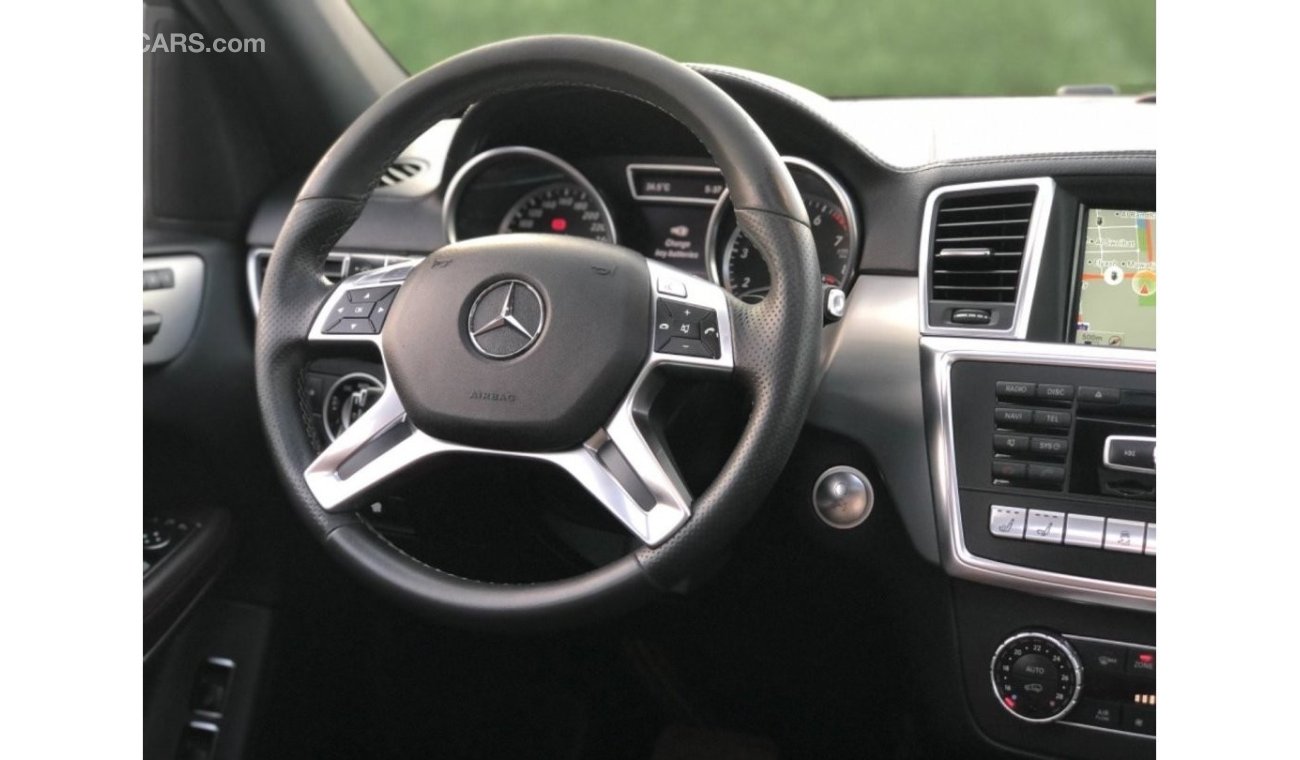 Mercedes-Benz GL 500 Std MERCEDES BENZ GL500 MODEL 2014GCC CAR PERFECT CONDITION ORIGINAL PAINT 2KEYS ONE OWNER FULL OPTI