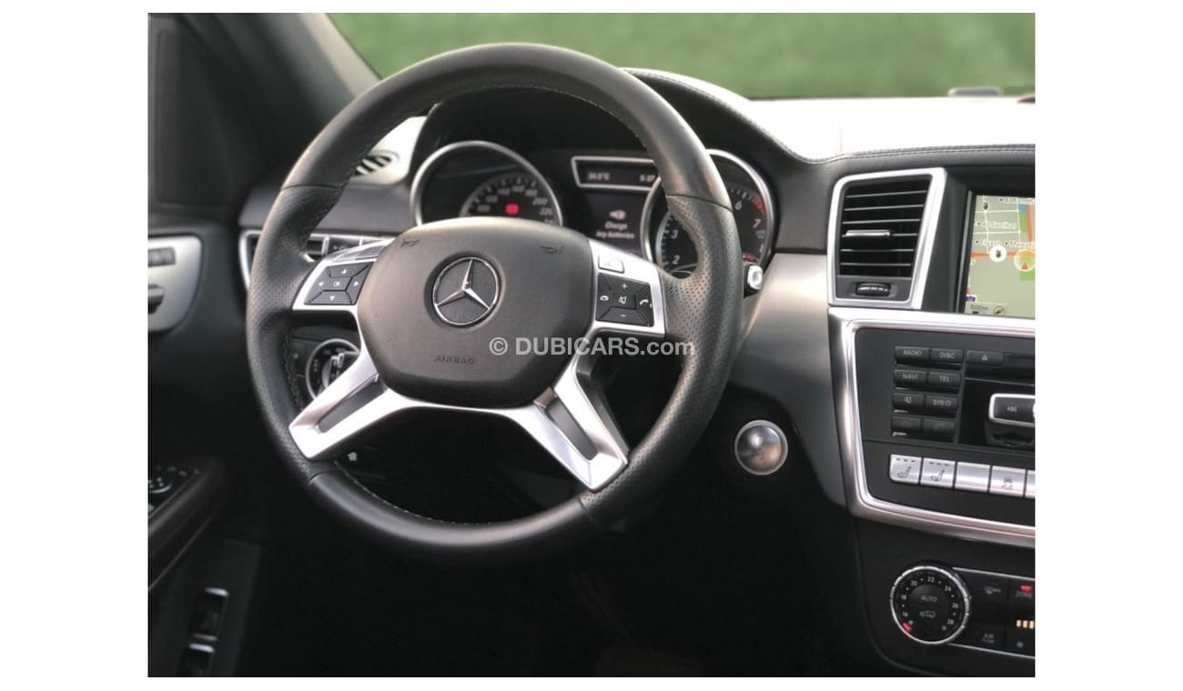 Mercedes-Benz GL 500 Std MERCEDES BENZ GL500 MODEL 2014GCC CAR PERFECT CONDITION ORIGINAL PAINT 2KEYS ONE OWNER FULL OPTI