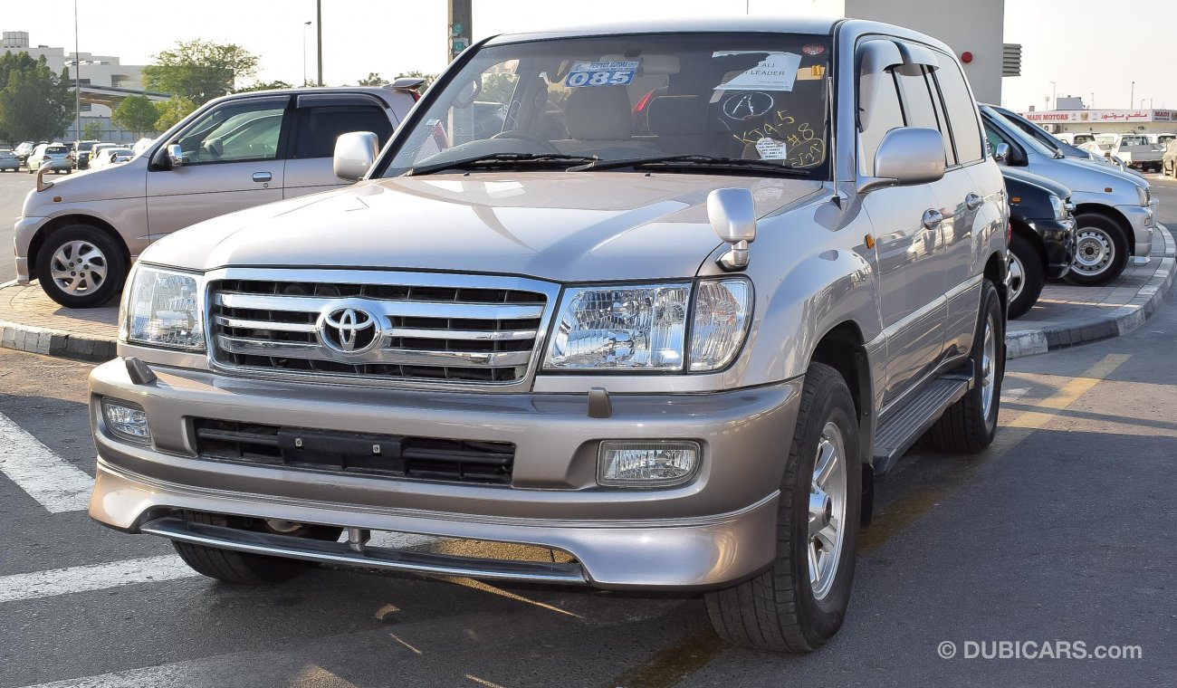 Toyota Land Cruiser VX Limited V6