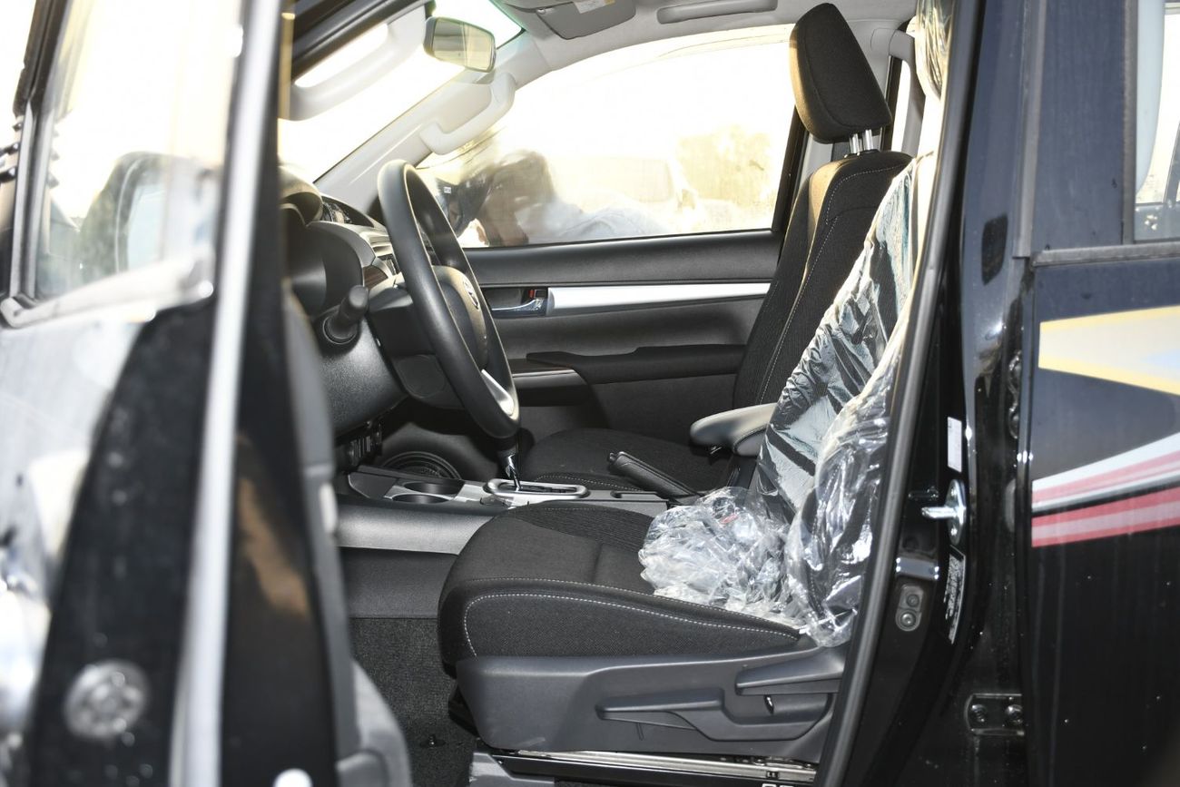 Toyota Hilux 2.7L V4 SR5 BSM Push Start full option ( Ready Stock )