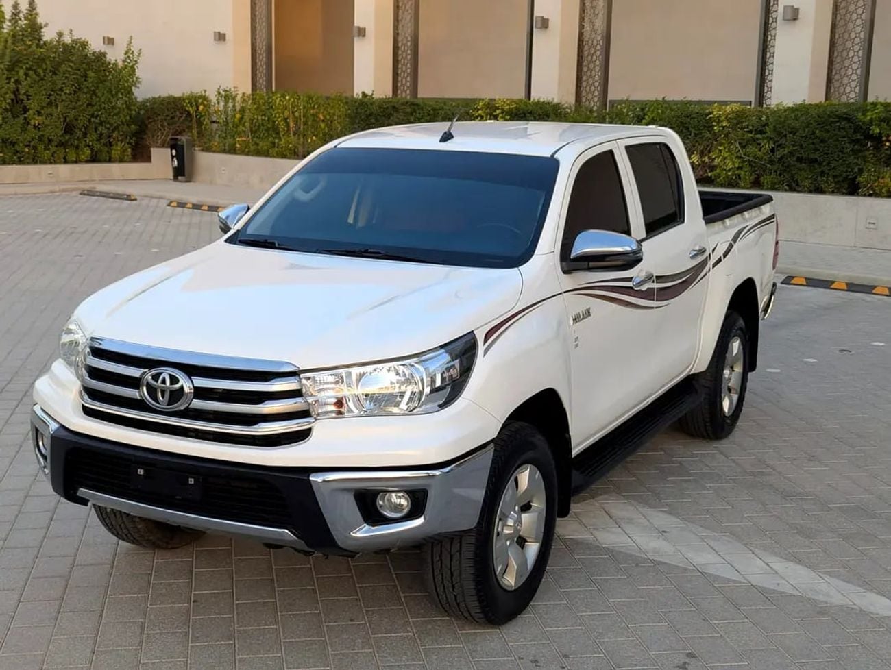 Toyota Hilux GCC Specs | 2.4L Diesel | 4x4 | Excellent Condition