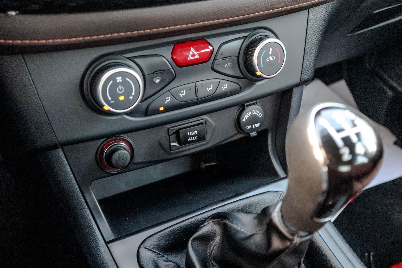 زي اكس تيرالورد 2025 Terralord ZX Auto 4x4 Pickup Truck 2.4L Inline-4 Gasoline