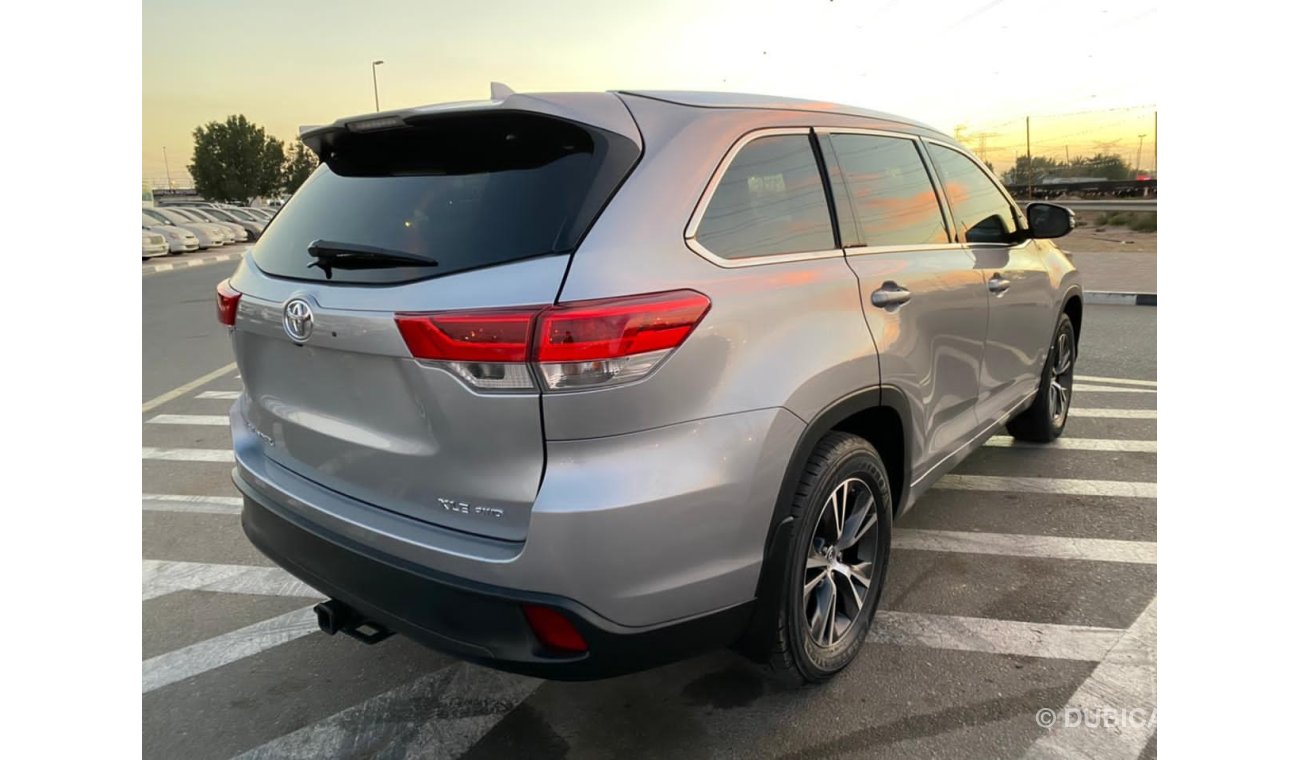 Toyota Highlander 2016 TOYOTA HIGHLANDER XLE AWD FULL OPTION