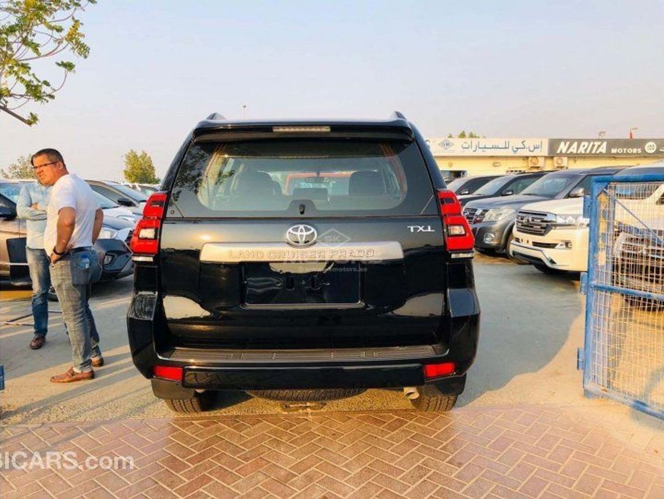 تويوتا برادو TXL 2.7L PETROL, SUNROOF, COOL BOX, ALLOY WHEEL 18'', DOWN TIRE