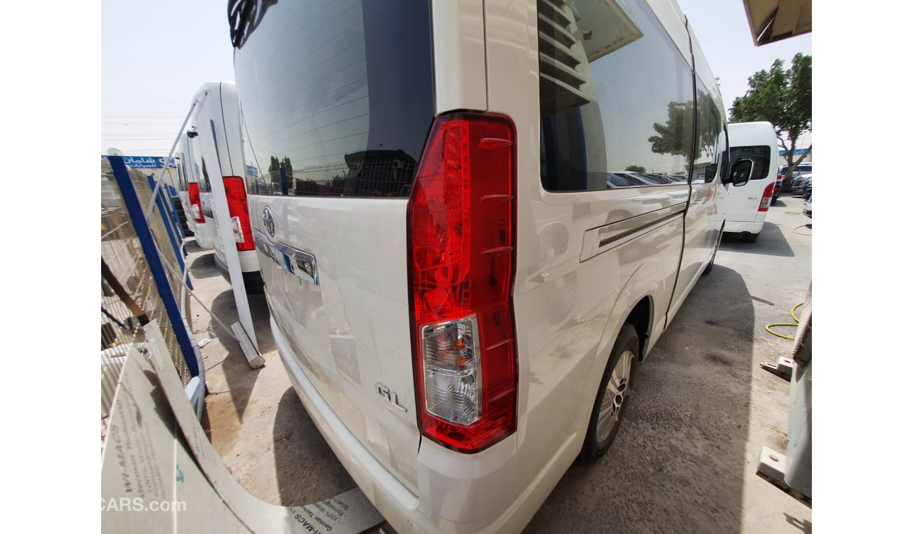 Toyota Hiace Diesel M/T, GL Full Option, Alloy Rims (THW2022)