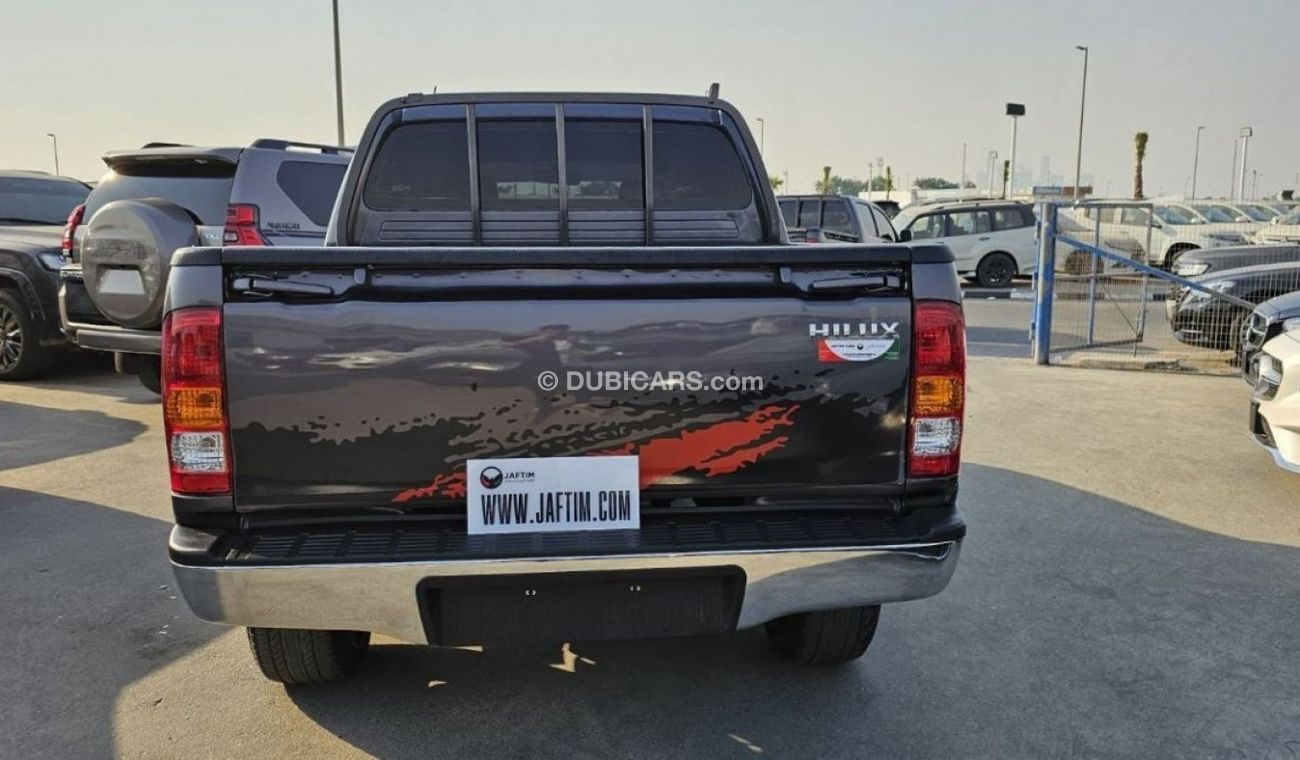 Toyota Hilux MANUAL TRANSMISSION | 2.5L DIESEL ENGINE | LEFT-HAND-DRIVE
