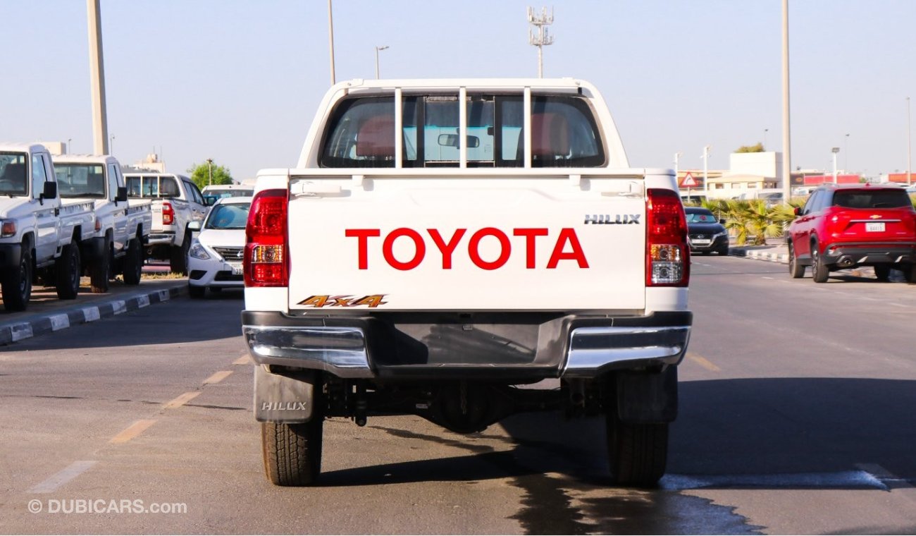 تويوتا هيلوكس 2.7L  M/T 4WD