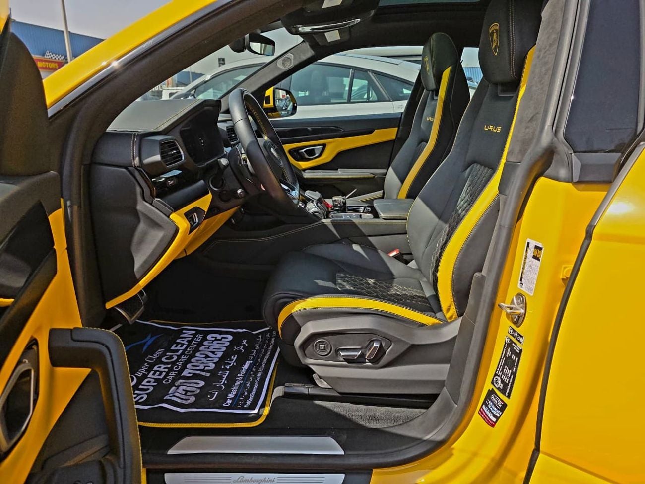 Lamborghini Urus S 4.0T V8 S Canadian Specs Original paint 2023