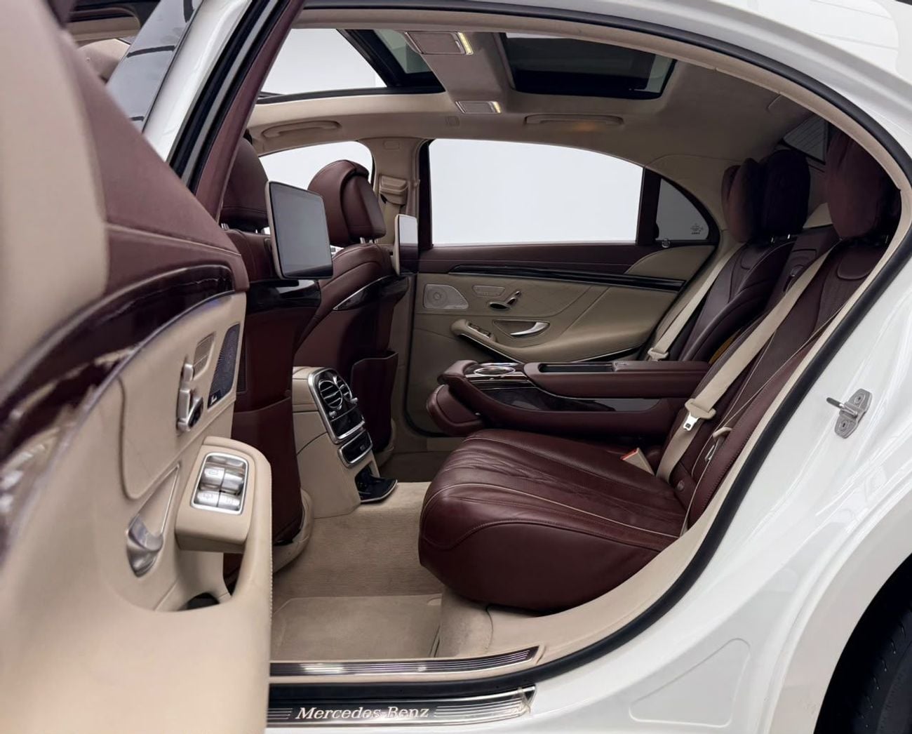 Mercedes Benz S560 L AMG 2019 Mercedes Benz S560 L 4MATIC, Warranty, Full Mercedes Service History, Fully Loaded, GCC