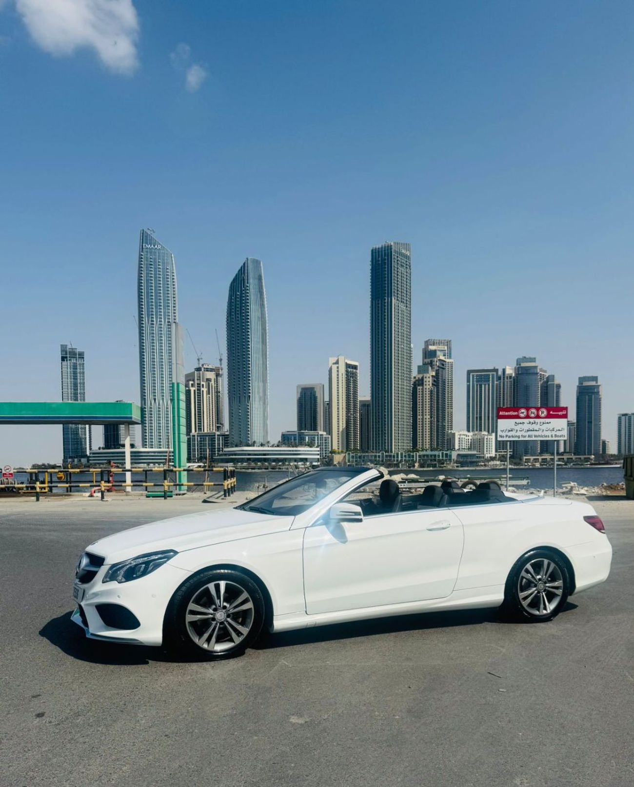مرسيدس بنز E200 CONVERTIBLE WITH LOW MILAGE