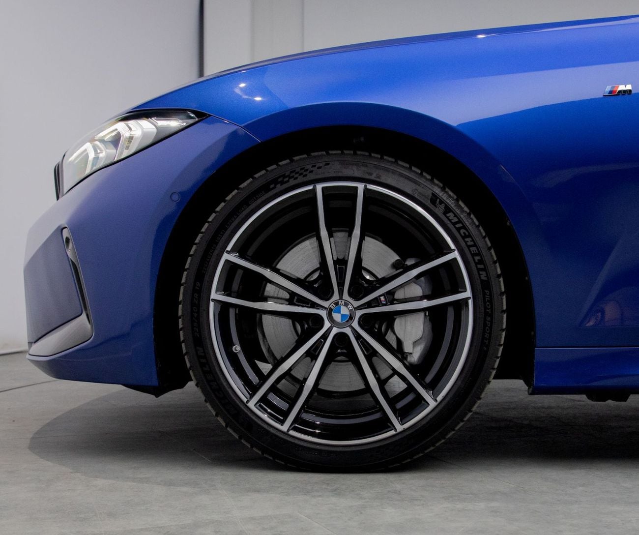BMW 330i M SPORT