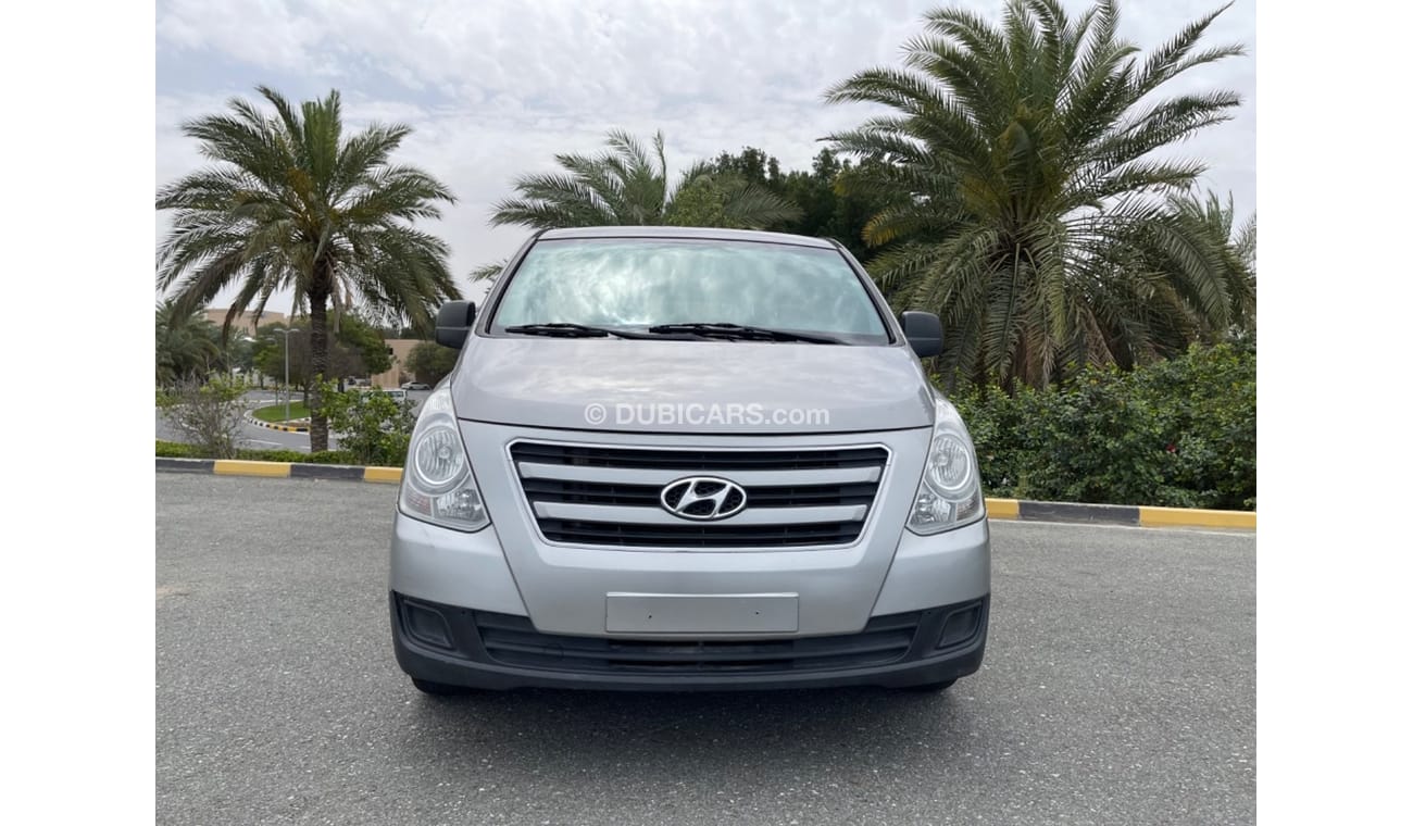 هيونداي H1 ستاريكس HYUNDAI H1 2,5 (GCC SPEC) - 2018- VERY GOOD CONDITION