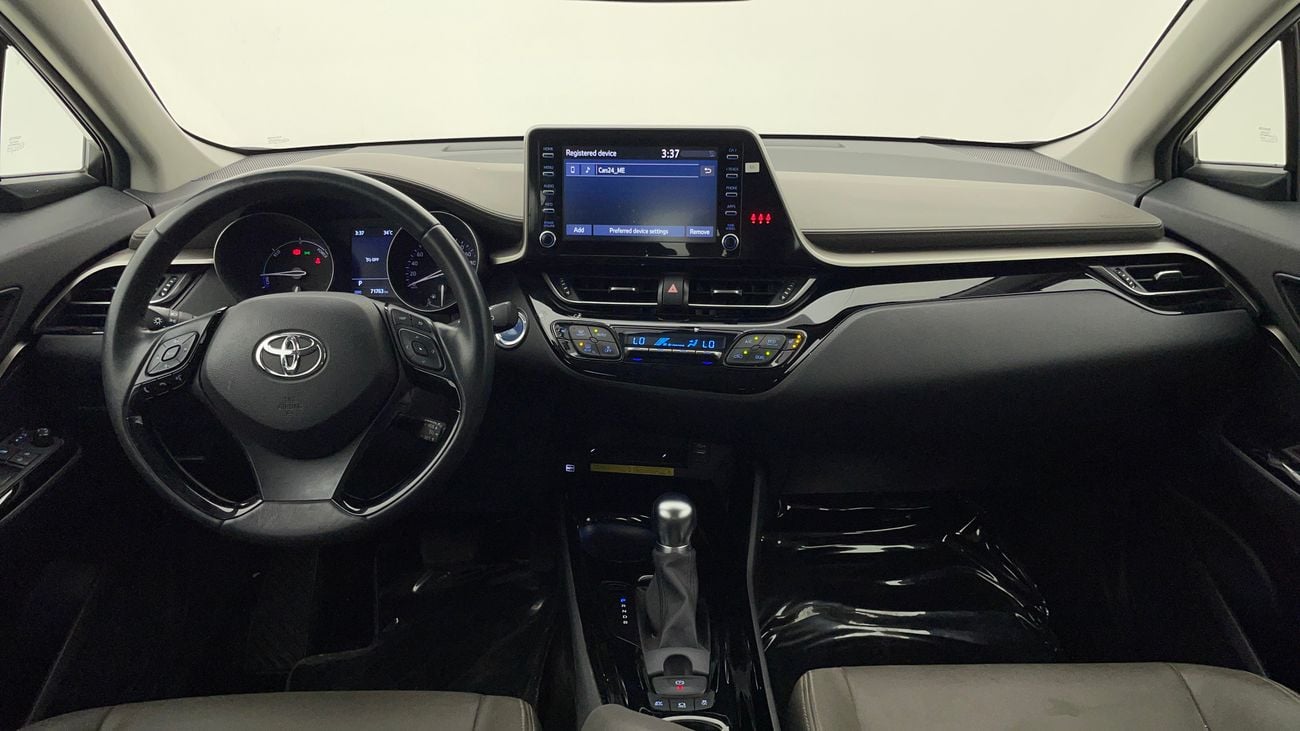 تويوتا CHR VX 1.8 | بدون دفعة مقدمة | اختبار القيادة في المنزل