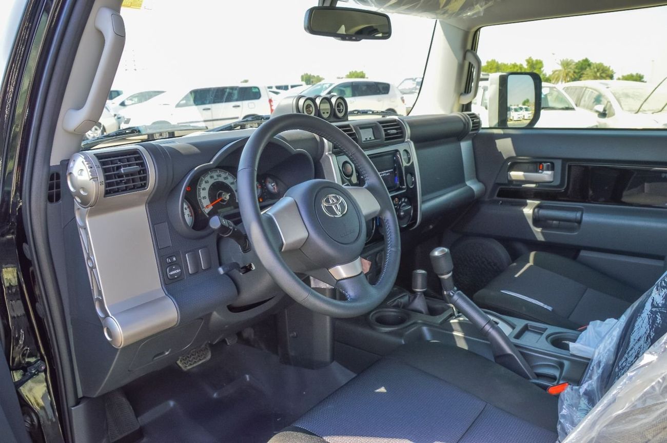 تويوتا إف جي كروزر TOYOTA FJ CRUISER 4.0L V6 PETROL SUV 2022 | AVAILABLE FOR EXPORT