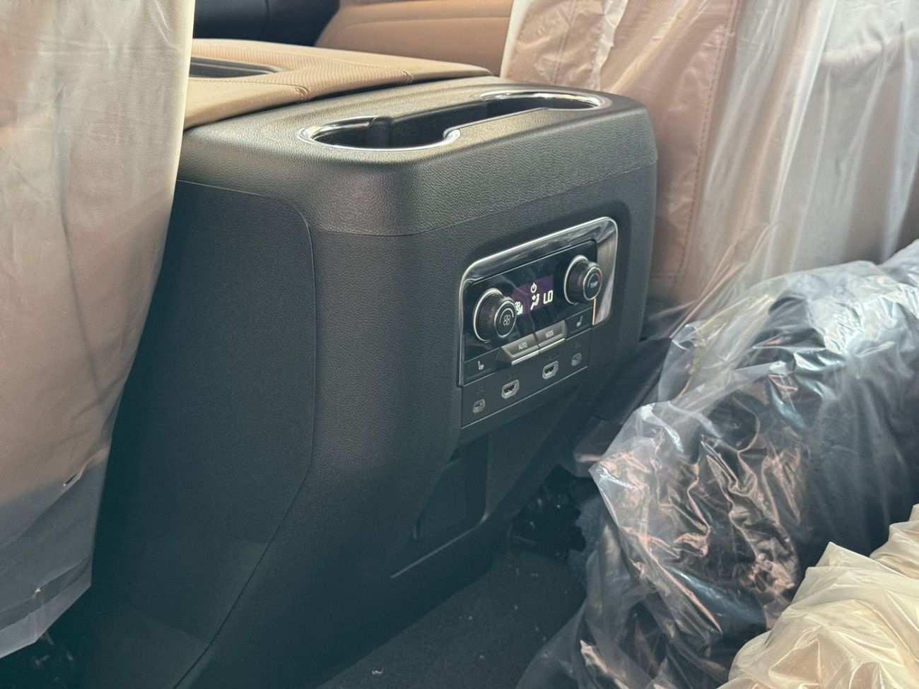 شيفروليه تاهو 2023-Chevrolet Tahoe Premier V8 5.3L AWD