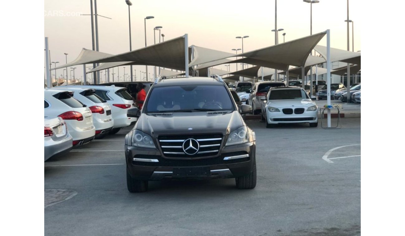 Mercedes-Benz GL 500 Type: Mercedes GL500  Model: 2012  Specifications: GCC, full specifications, cruise control, full el