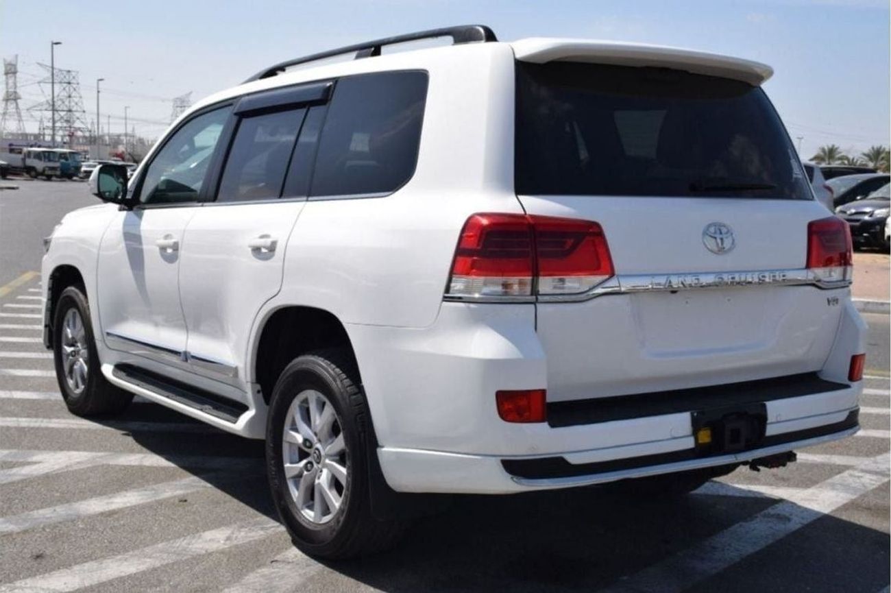 تويوتا لاند كروزر V8 Diesel 4.5L (Right Hand)