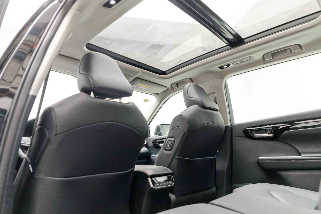 تويوتا هايلاندر Luxury 2.5L - Hybrid - Black Inside Black | Export Only