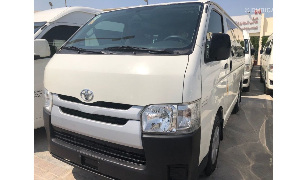 تويوتا هاياس Toyota Hiace van 6 seater,model:2015.Free of accident