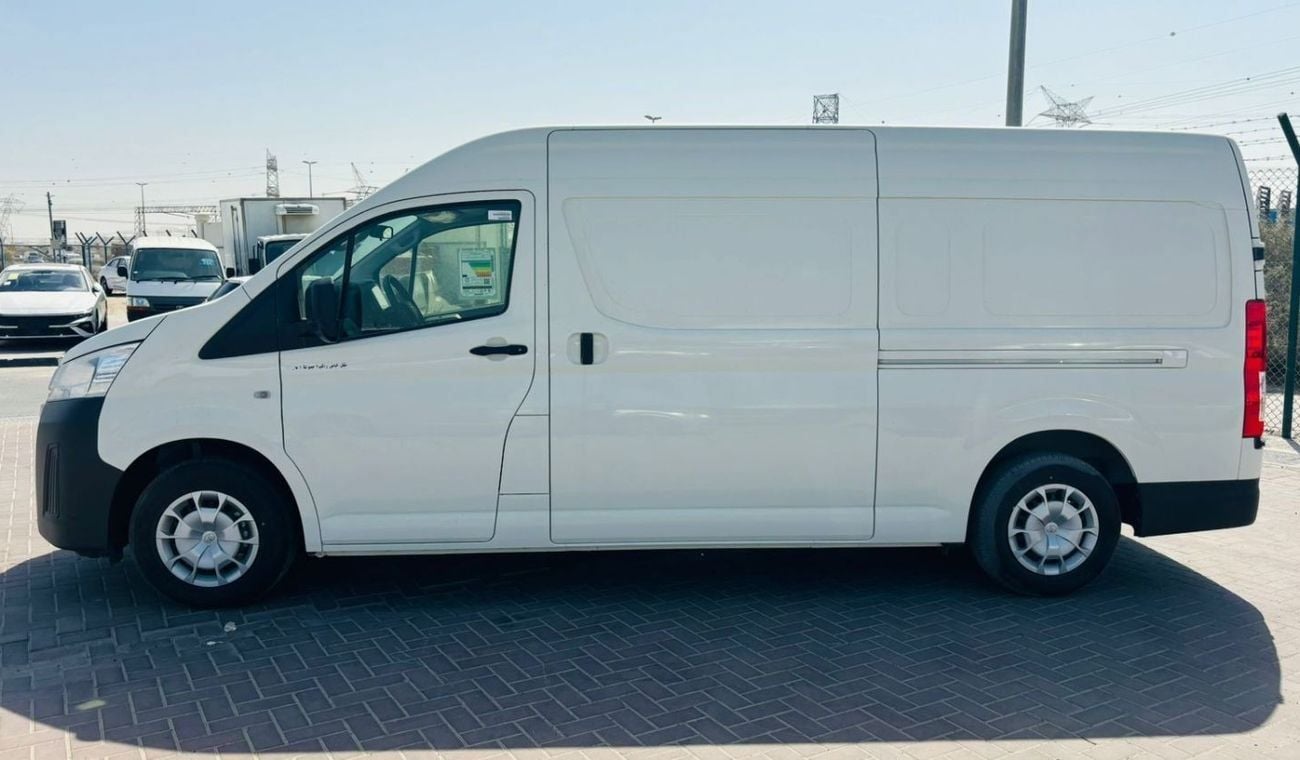 تويوتا هاياس Cargo Swing Door Automatic