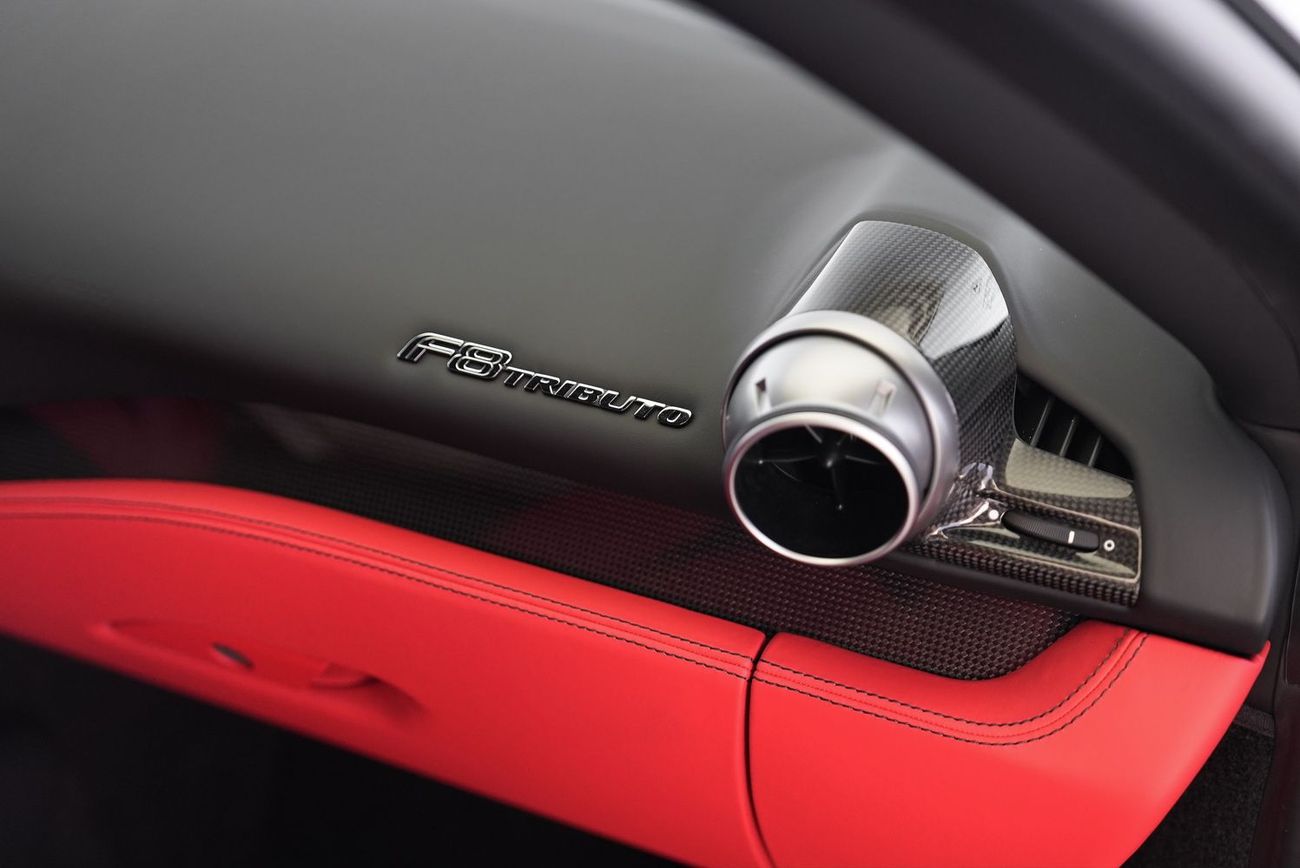 Ferrari F8 Tributo 3.9T V8