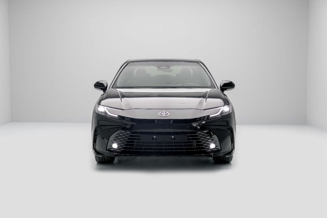 Toyota Camry GLE 2.5L - NETURAL BLACK INSIDE TAN | EXPORT ONLY