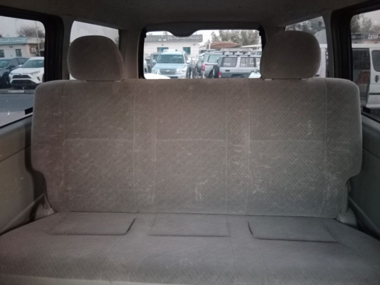 Toyota Hiace TOYOTA HIACE VAN RIGHT HAND DRIVE (PM1616)