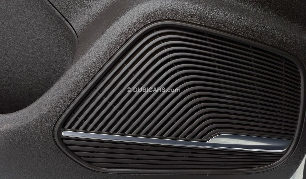 أم جي RX8 LUX 2000