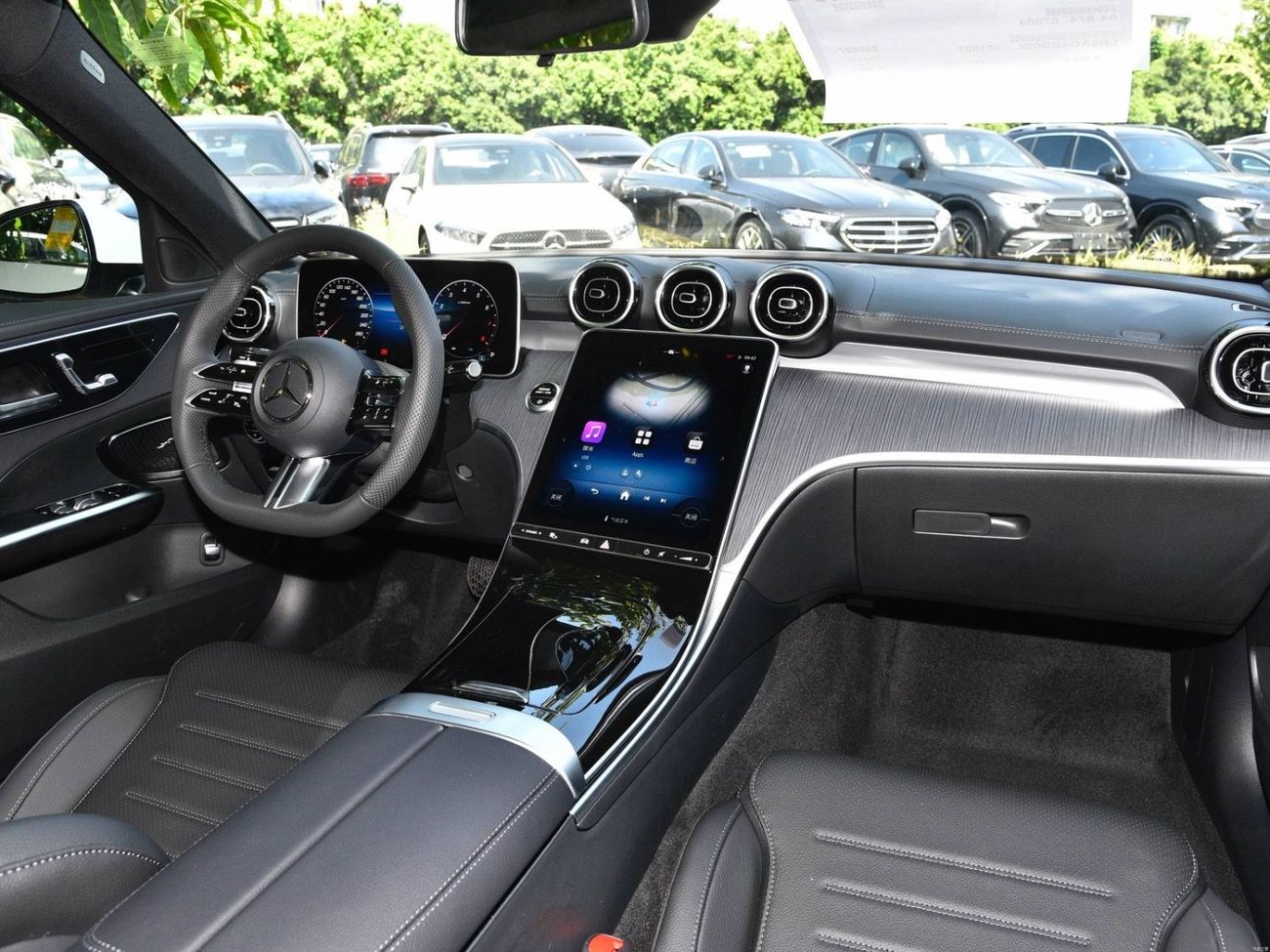 مرسيدس بنز A 200 L Benz A200 L / Chinese / 0km