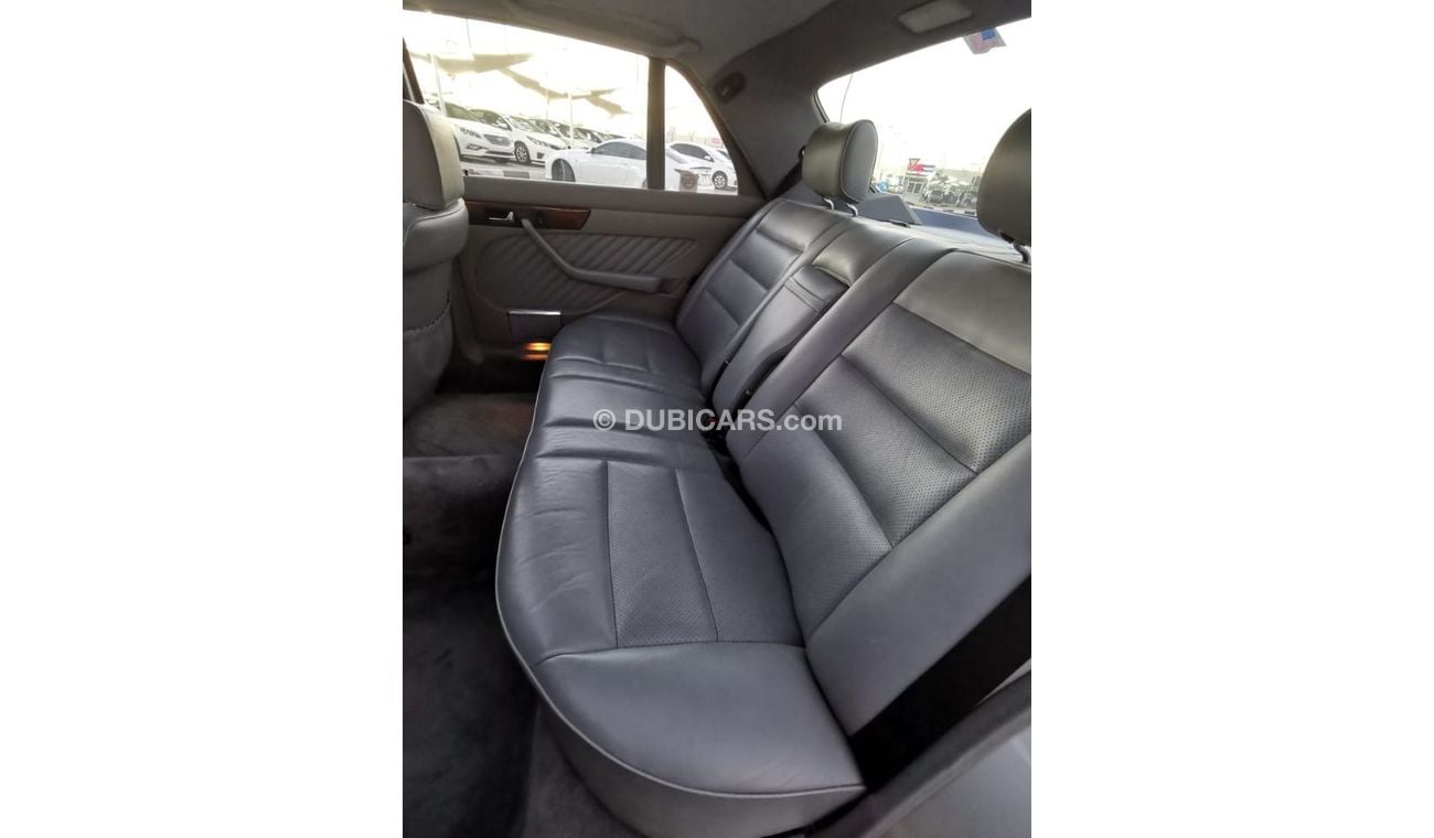 مرسيدس بنز 300 مرسيدس ٣٠٠ اس ال اي ١٩٩٠