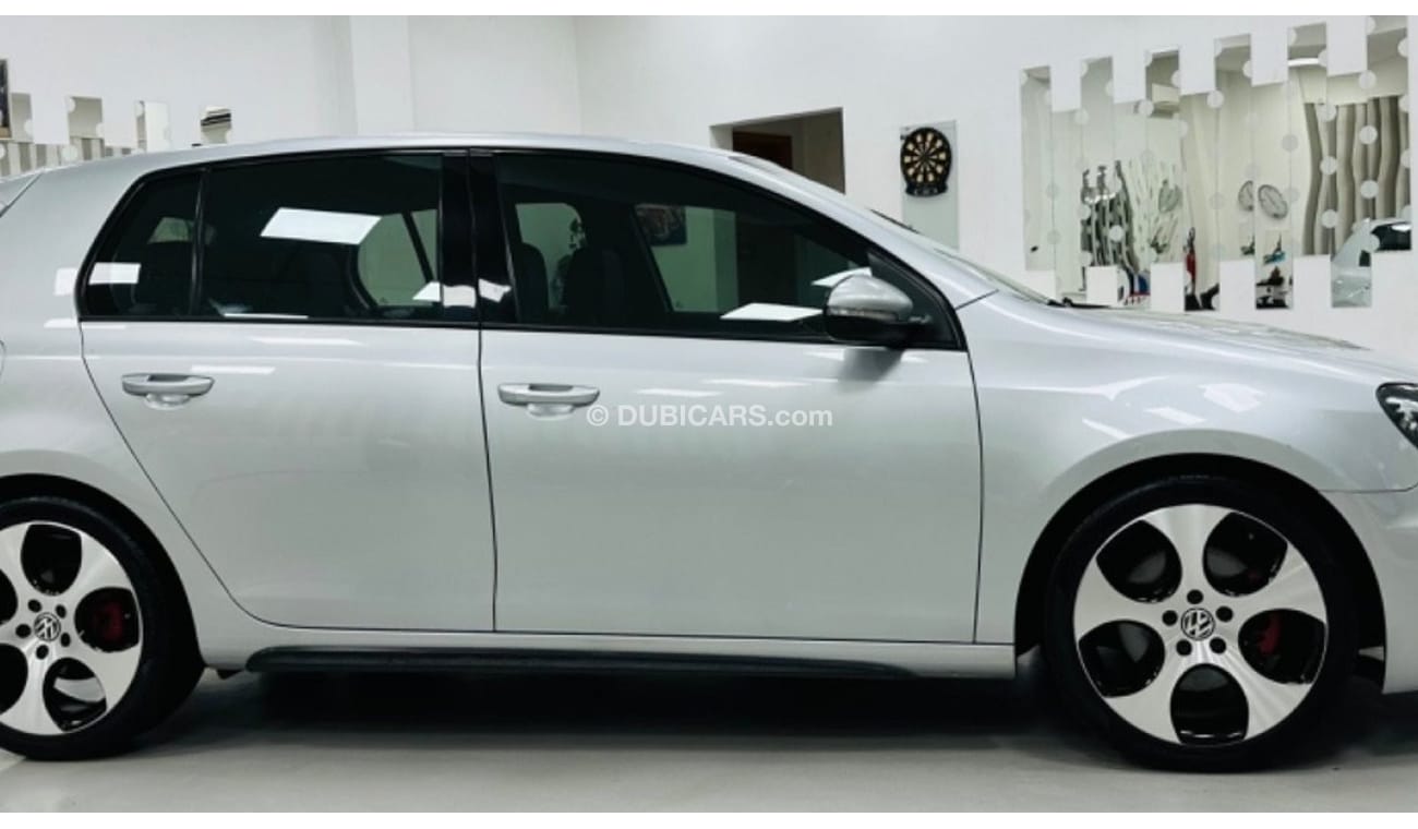 فولكس واجن جولف GCC .. FSH .. Full Options .. Perfect Condition .. GTI .