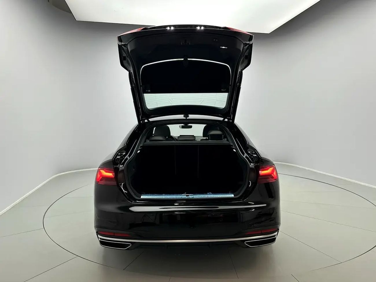 Audi A5 40 TFSI Advanced 2.0L (187 HP) Sportback Advanced 40 TFSI 190hp (Ref# 067295) EXCLUSIVE RAMADAN OFFE