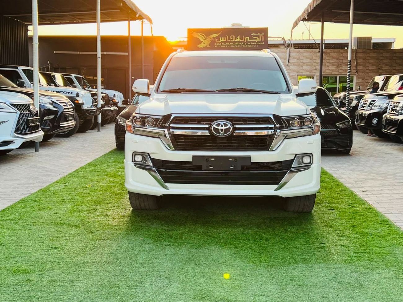 تويوتا لاند كروزر VXR
