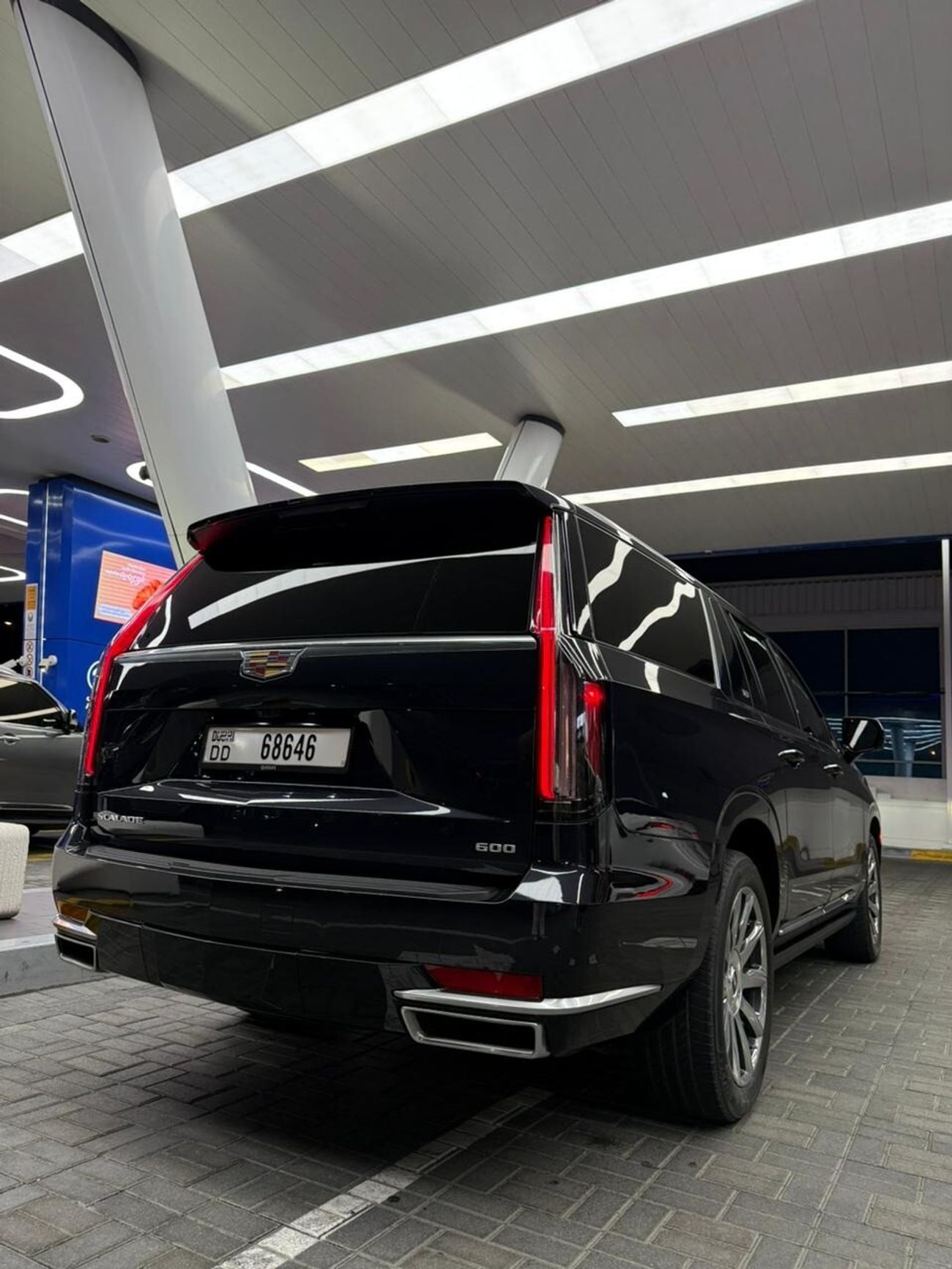 كاديلاك إسكالاد Premium Luxury Platinum 6.2L 4WD