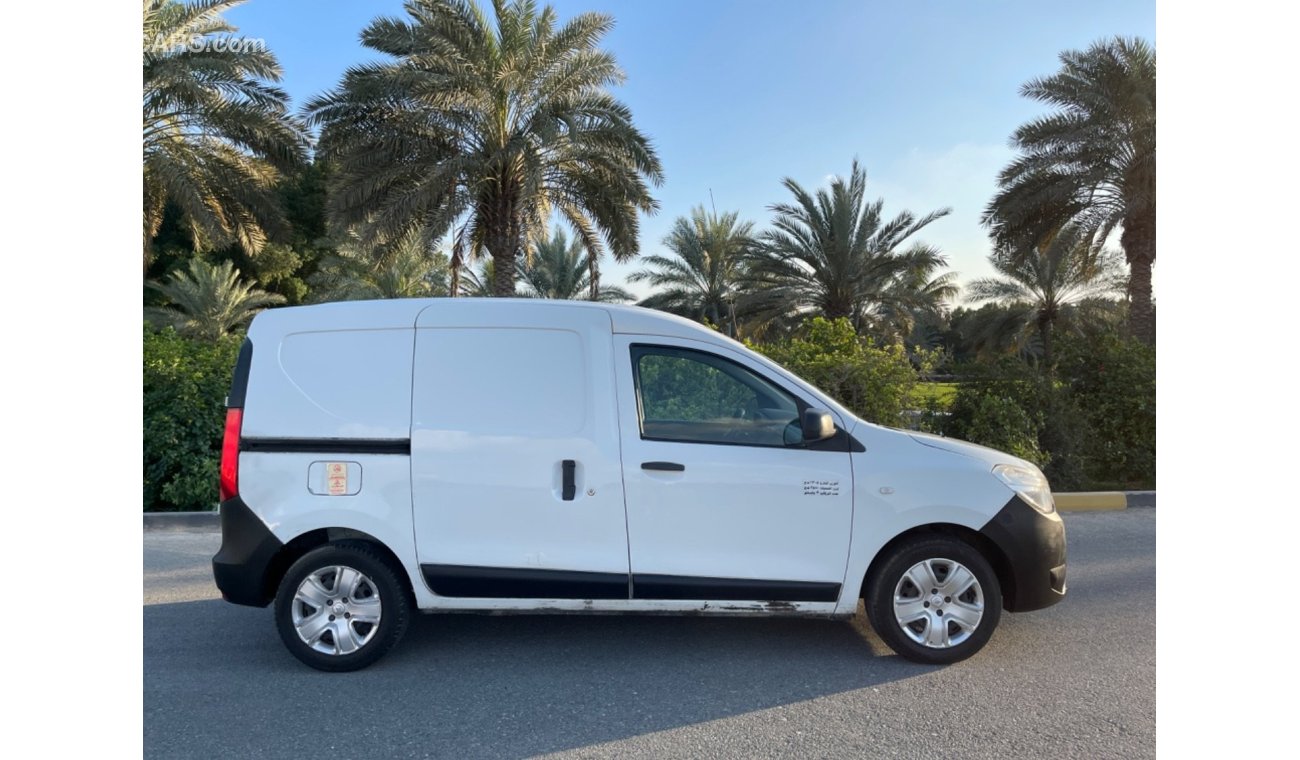 Renault Dokker Std RENAULT DOKKEF model  2018 GCC Excellent Conditio  Very celen