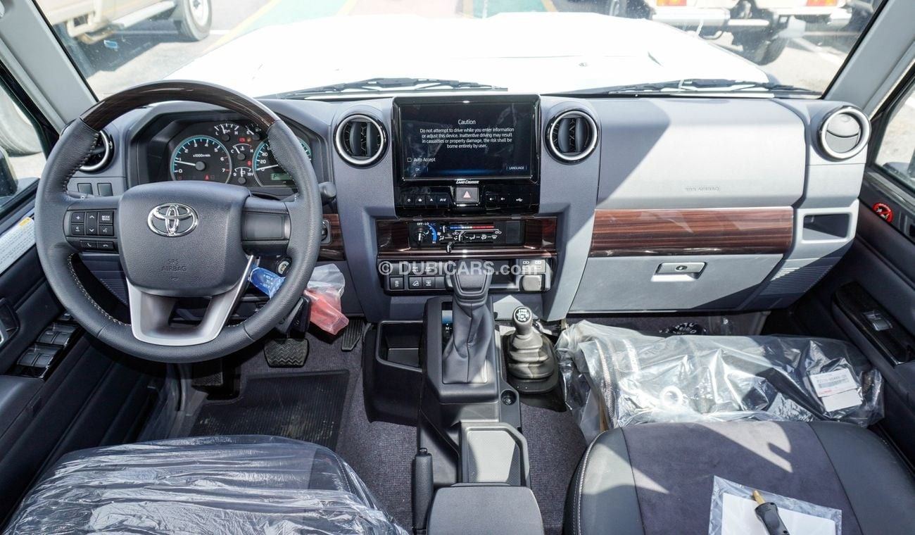 تويوتا لاند كروزر 70 LX 4.0 L V6