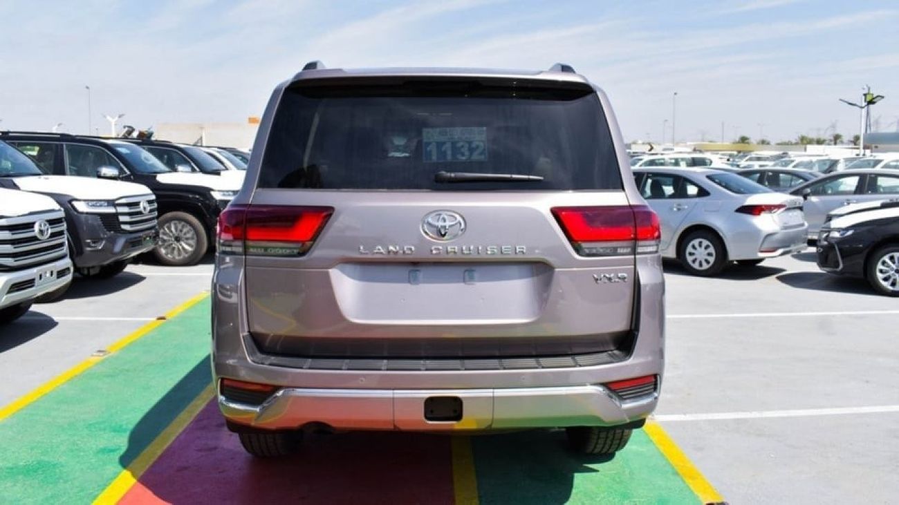 تويوتا لاند كروزر Toyota Land Cruiser LC300 VXR 3.3 Diesel Twin Turbo Color Bronze Interior Beige